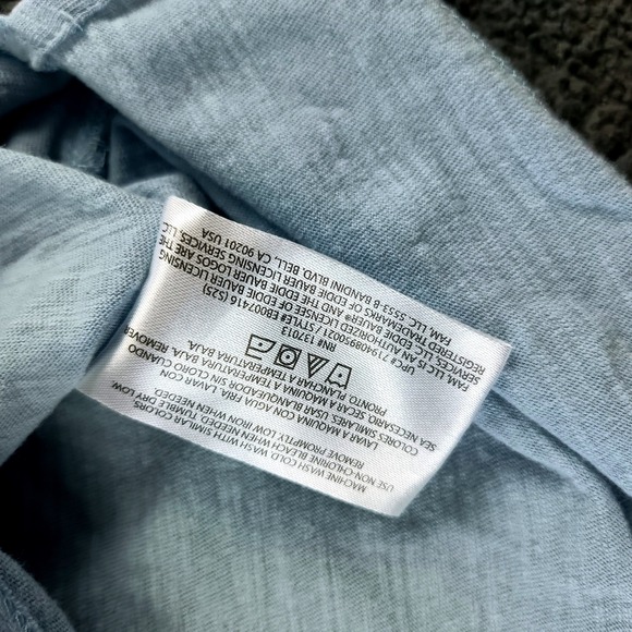 Eddie Bauer Women's Size L V-Neck T-Shirt Light Blue Cotton Slub Knit - Picture 6 of 8